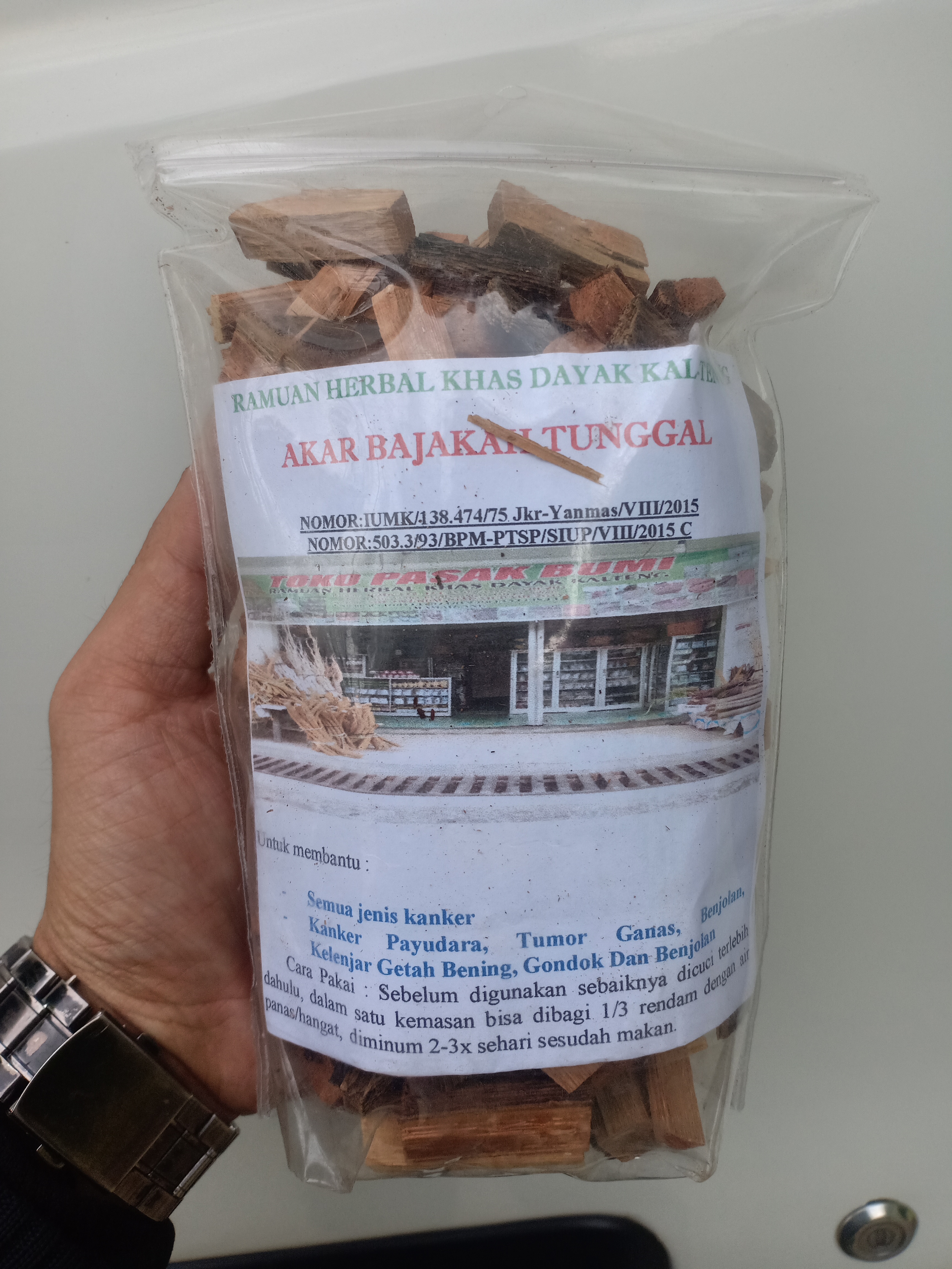 Akar Bajakah