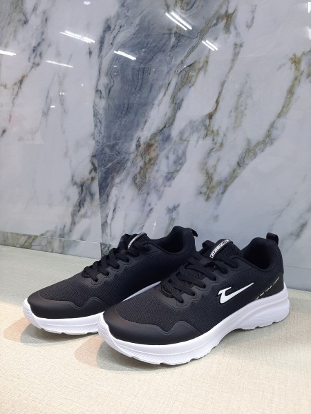 SEPATU THOMAS