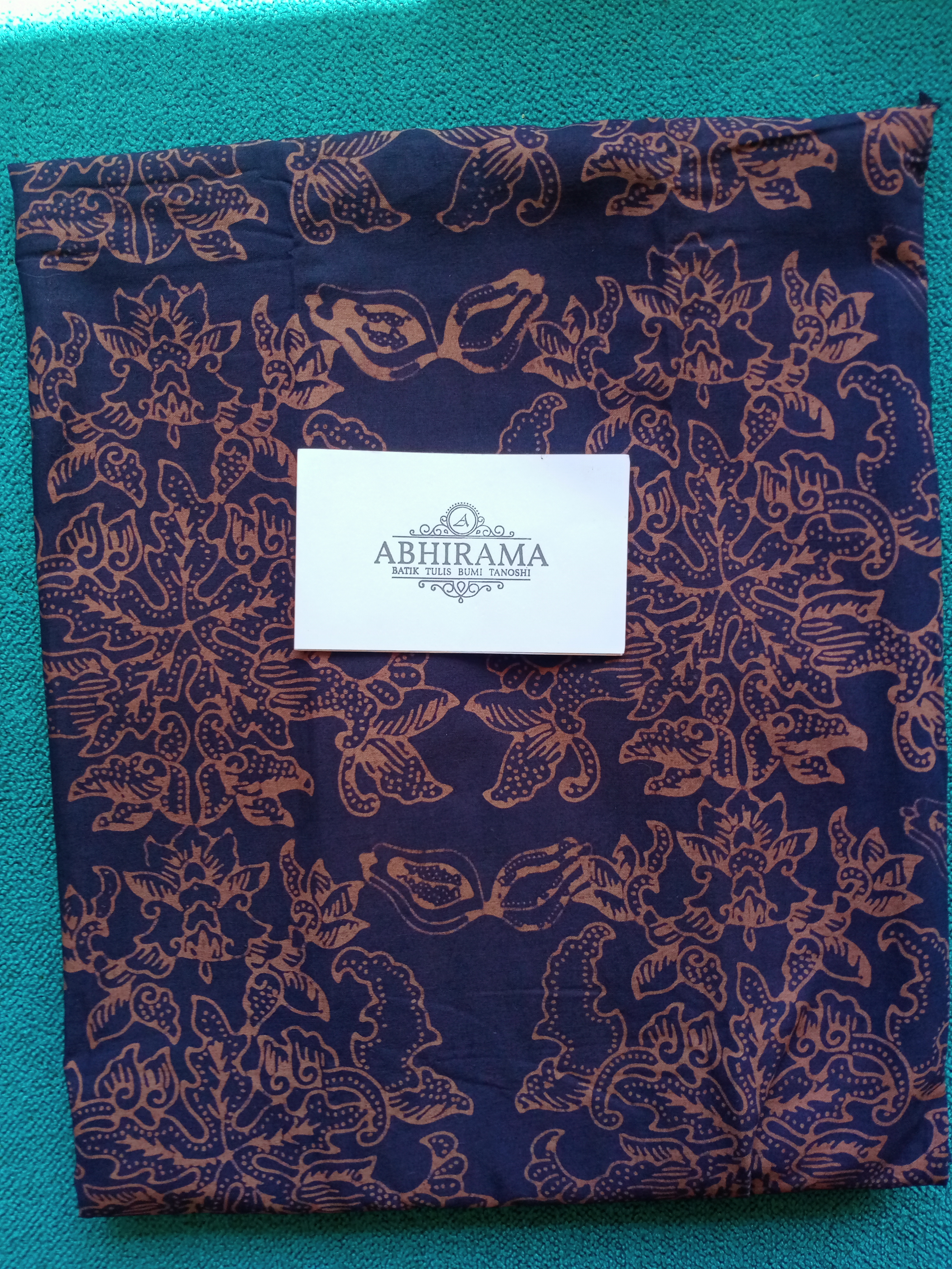 Batik ceplok carica