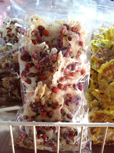 Peyek kacang