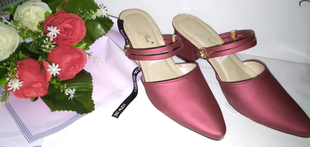 Sandal wanita
