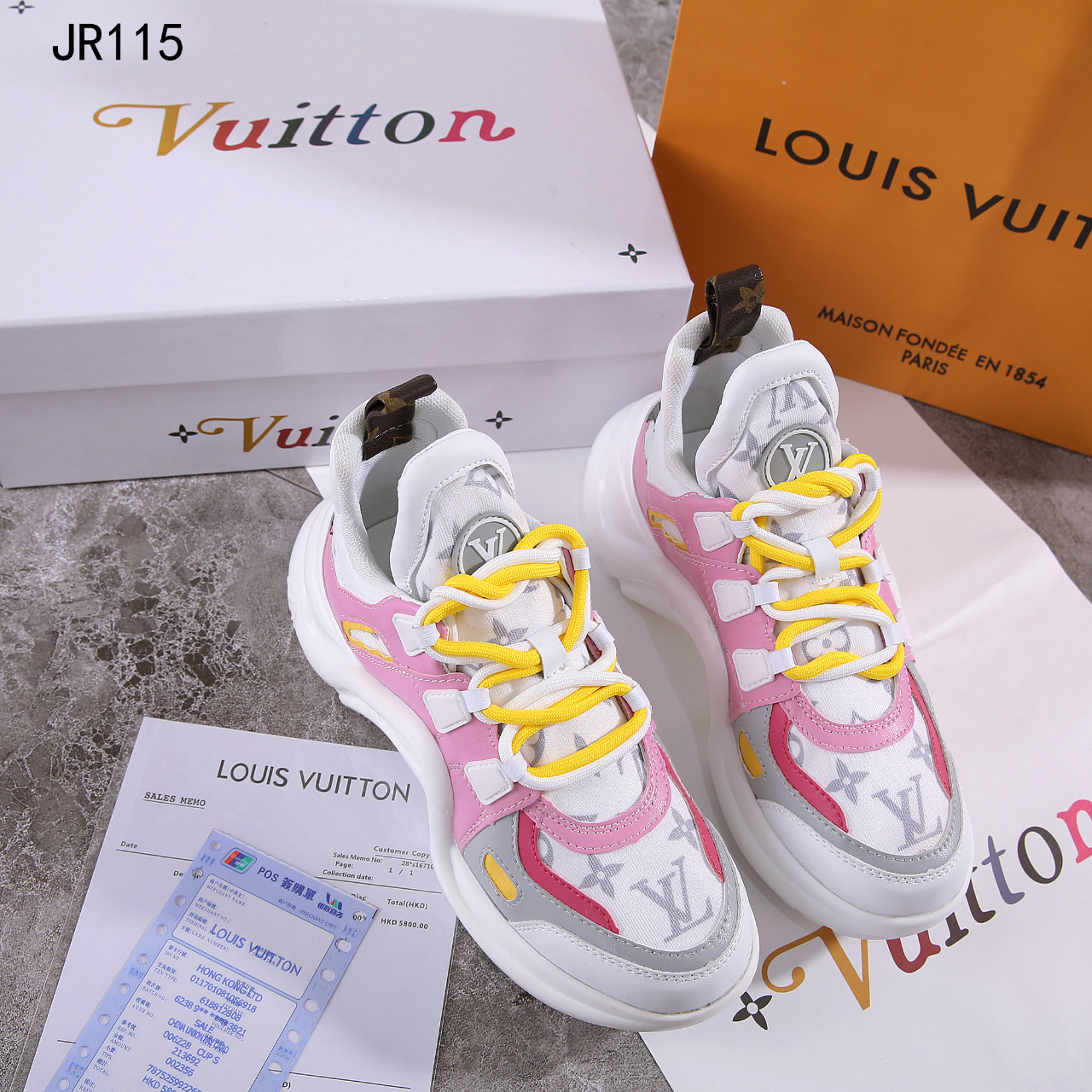 Sepatu LV