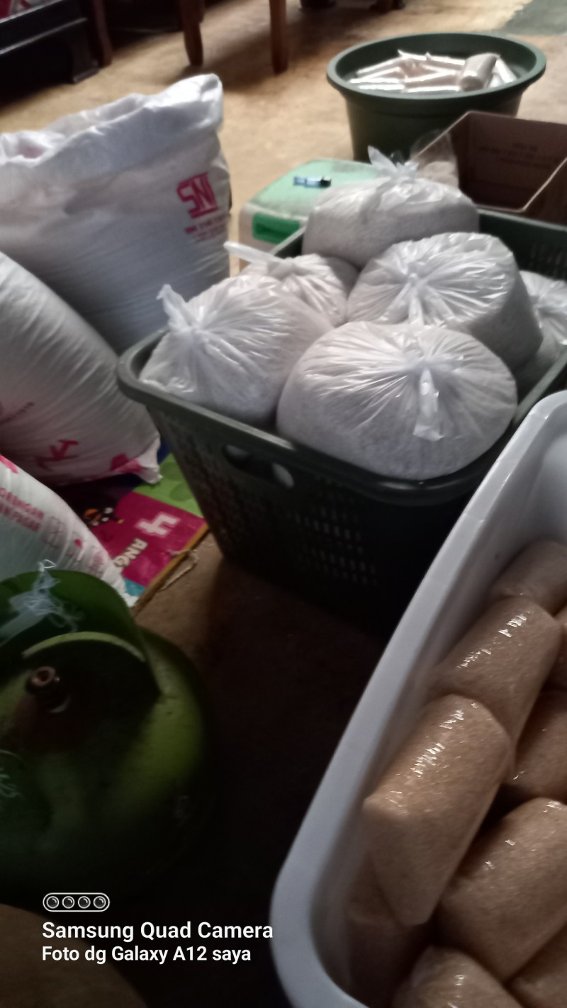 Paket sembako