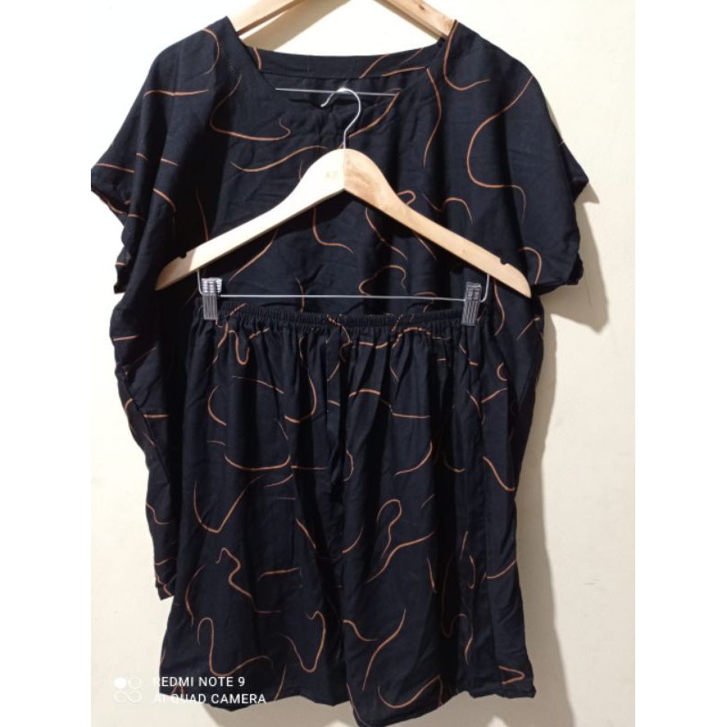 Setelan baju jumbo