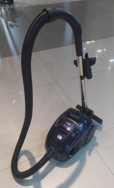VACUM CLEANER ARTUGO AV 3020