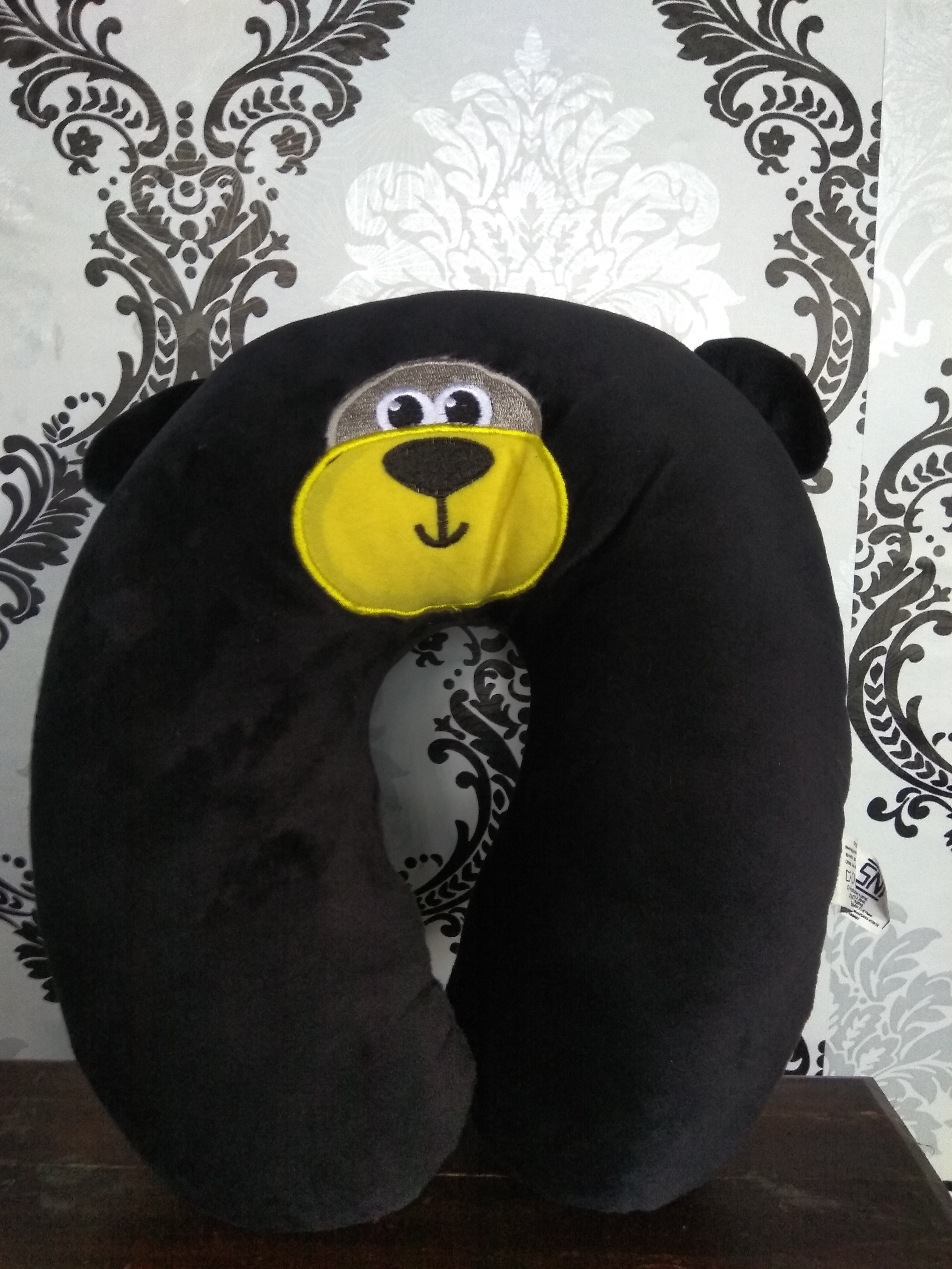 Bantal leher