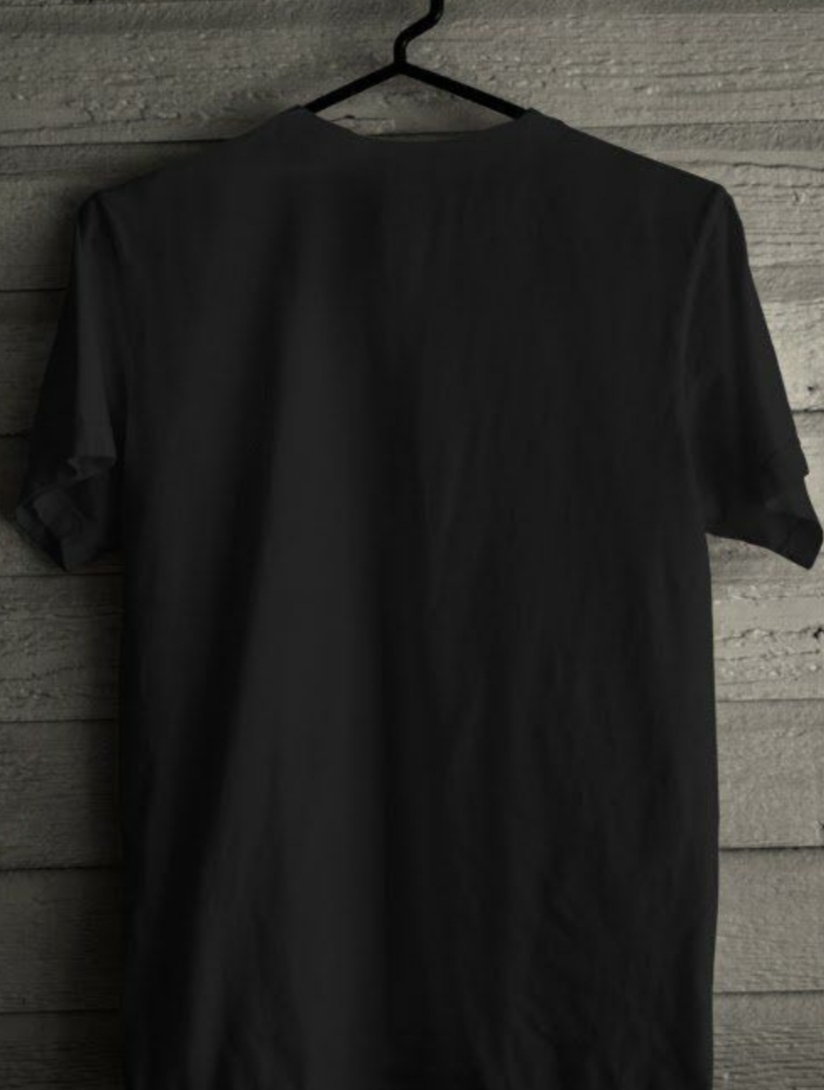 Baju polos hitam